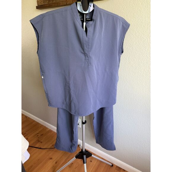 FIGS Technical Collection Rafaela Oversized Blue Scrub Set Nurse Doctor M/L - Picture 1 of 8